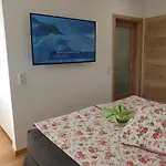 Apartamento Golf & Trausmuth Monika Inkl Sommercard - Golfplatz 500 M Entfernt, Inkl Waschmaschine, Trockner *