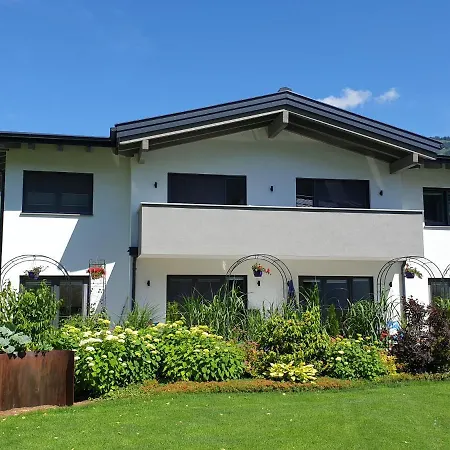 Golf & Mittersill: Slopeside Retreat With Sommercard *