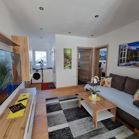 דירה Golf & Trausmuth Monika Inkl Sommercard - Golfplatz 500 M Entfernt, Inkl Waschmaschine, Trockner מיטרסיל