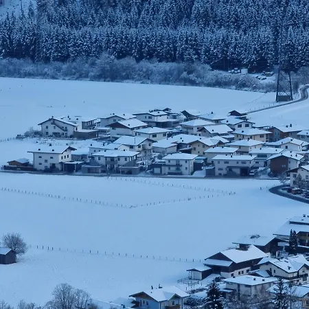 Golf & Mittersill: Slopeside Retreat With Sommercard Apartment
